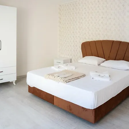 Araz Hotel de apartamente Burgaz